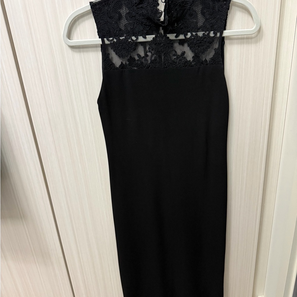 Alice and Olivia Elegant Black Lace-Top Midi Dress